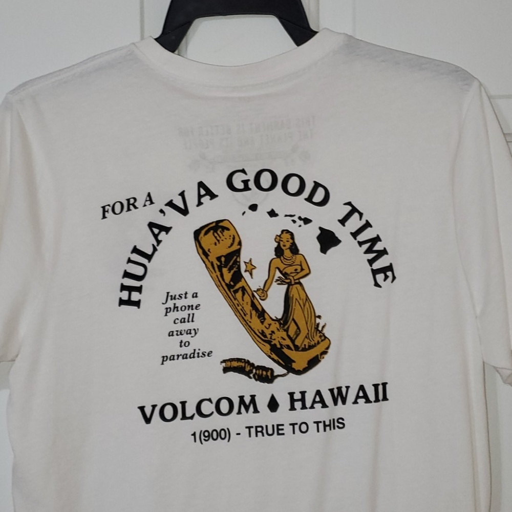Volcom tee NWOT
